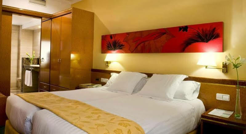 Acacia Suite Барселона Екстериор снимка